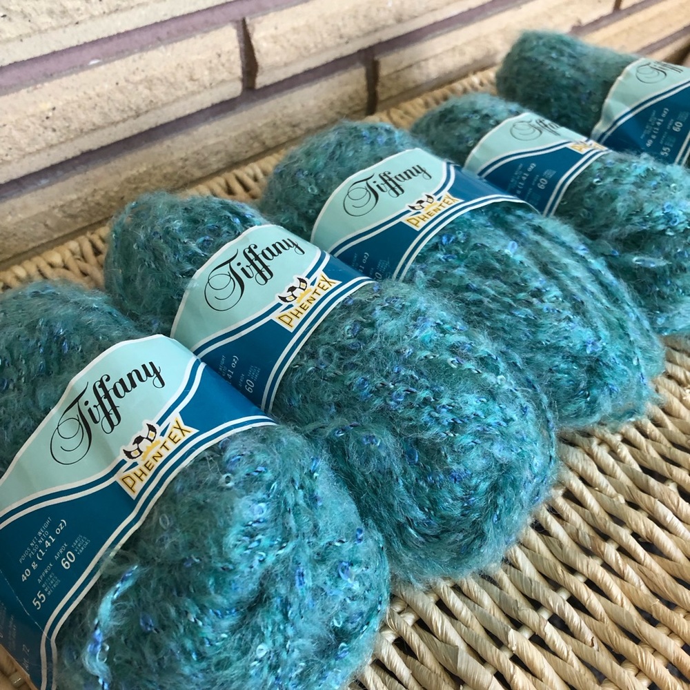 5 Skeins "Lagoon" Tiffany Phentex Yarn - Teal/Aqua Yarn - Knitting - Needlework